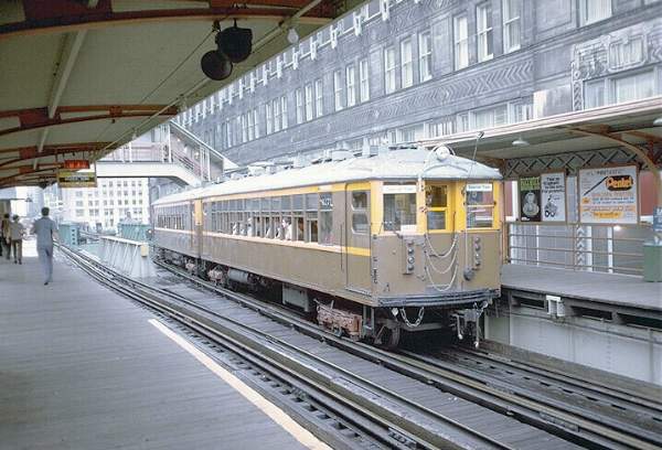 usr_m_chi+el_4271_merchandisemart^fantrip_19750706_douggrot+jt_0704.jpg